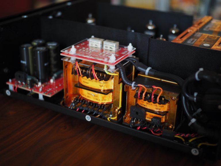 The Audio Note UK Oto Phono SE Signature Integrated Amplifier - Topless ...