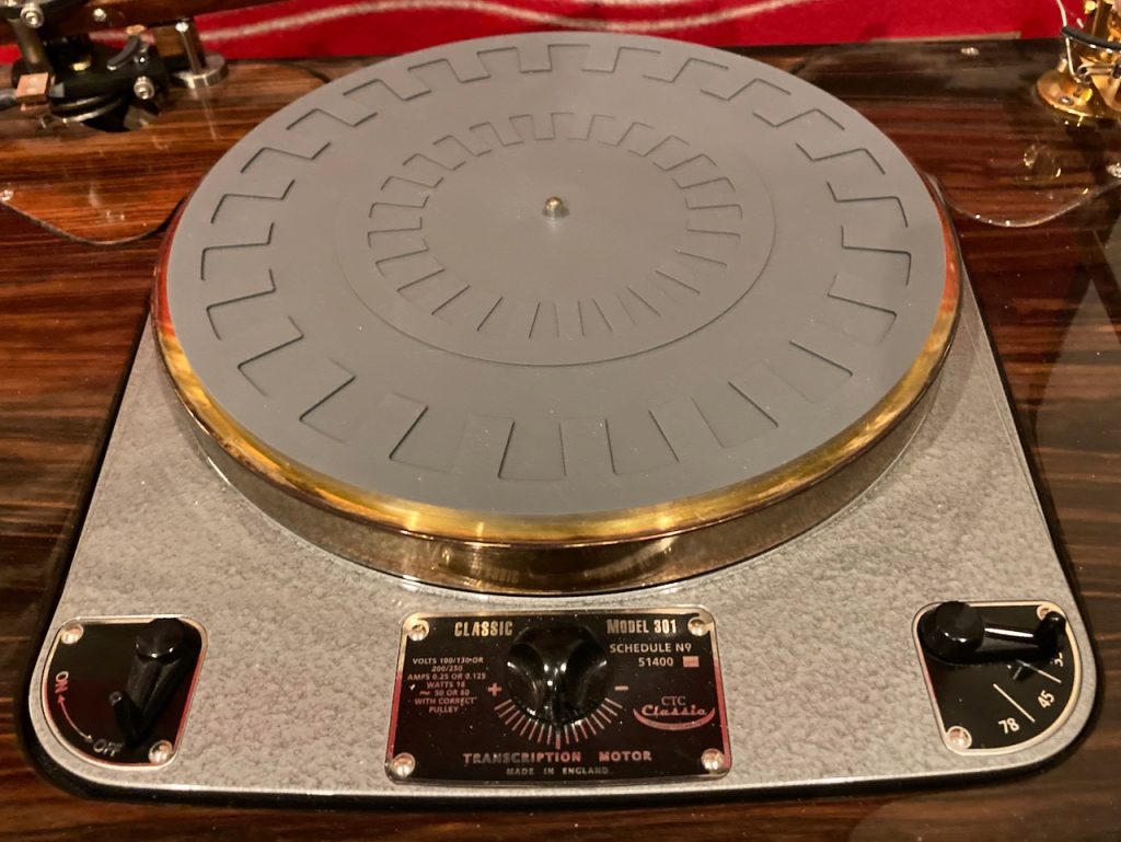 Acoustic Revive RTS-30 turntable mat on CTC 301